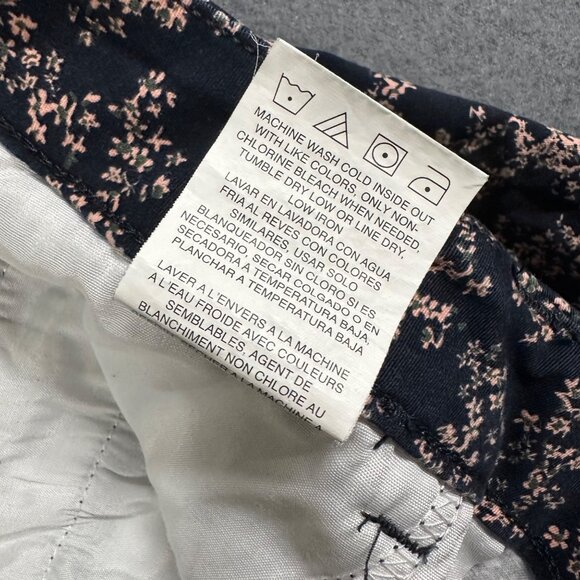 Lee Womens 12 P Navy Floral Regular Fit Mid Rise Bermuda Shorts Pockets - Picture 8 of 10